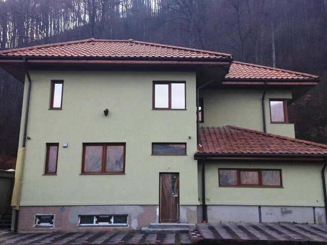 IMG_0573.JPG Weber Romania